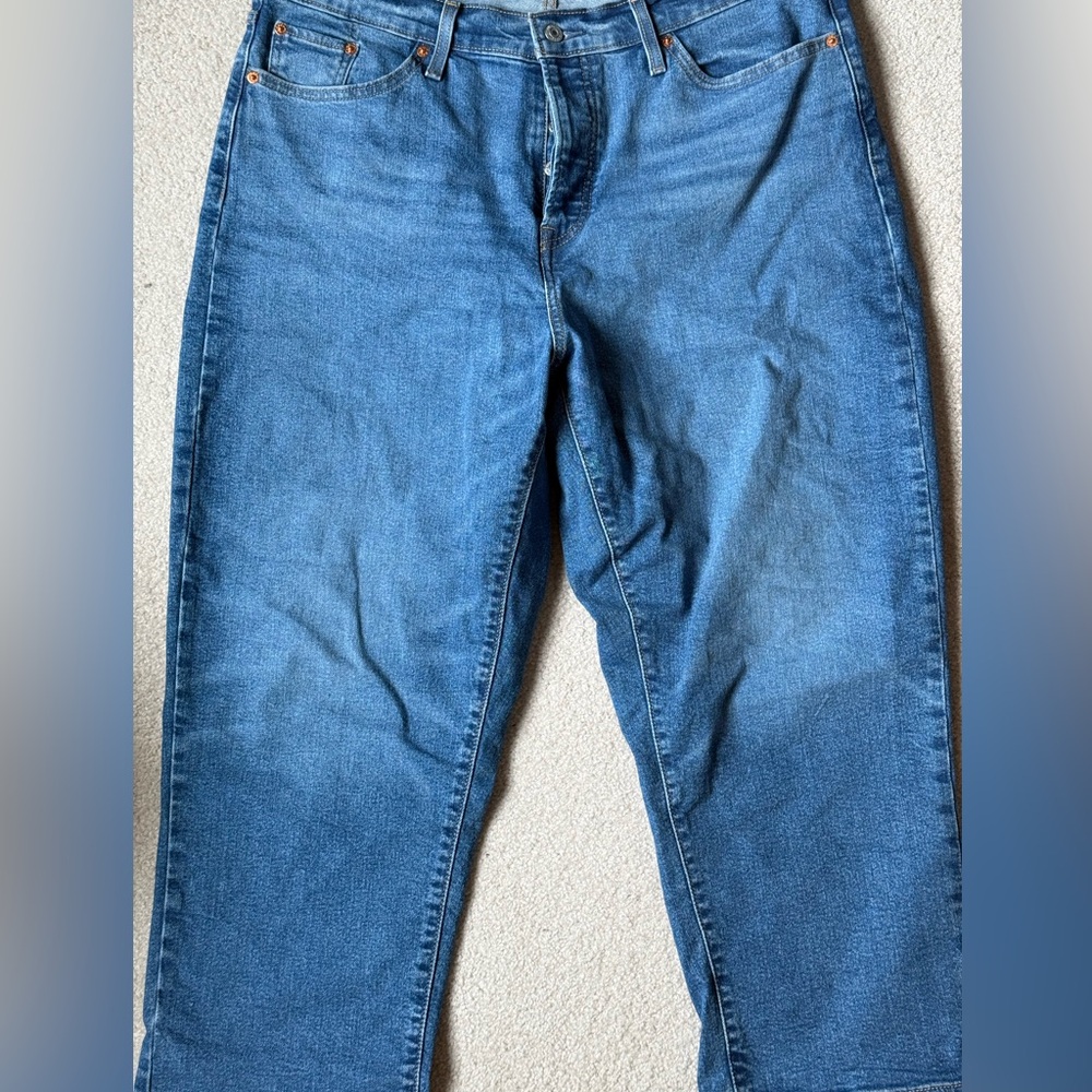 Levi's Wedgie Ankle Cropped Jeans